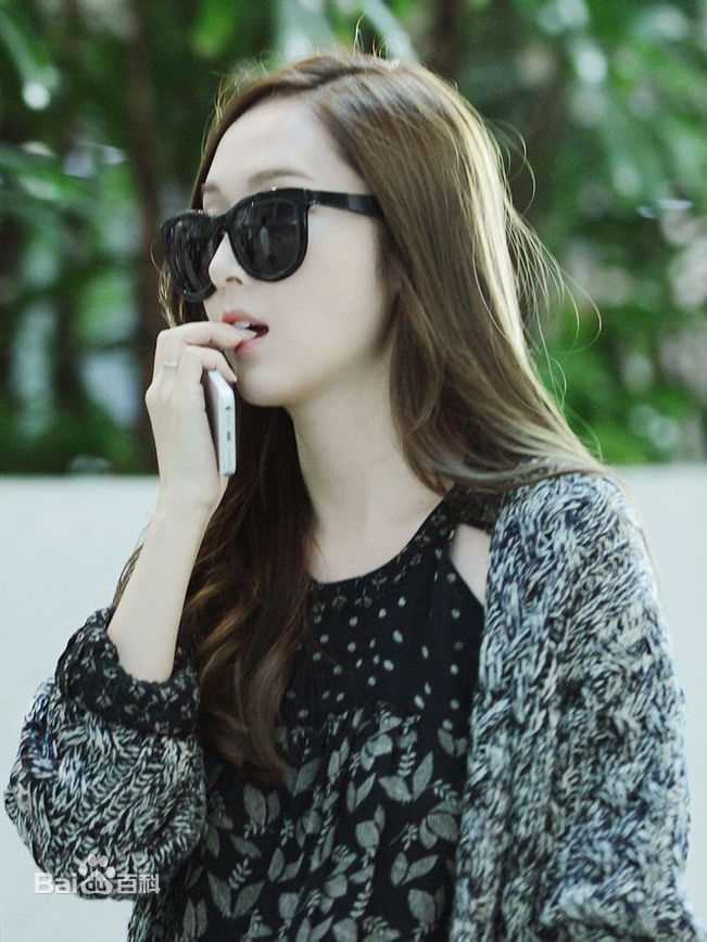 郑秀妍(Jung Soo Yeon、ジェシカ、チョンスヨン)机场饭拍生活照