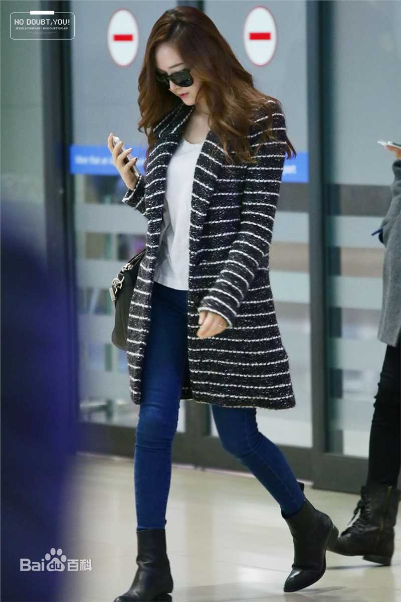 郑秀妍(Jung Soo Yeon、ジェシカ、チョンスヨン)机场饭拍生活照