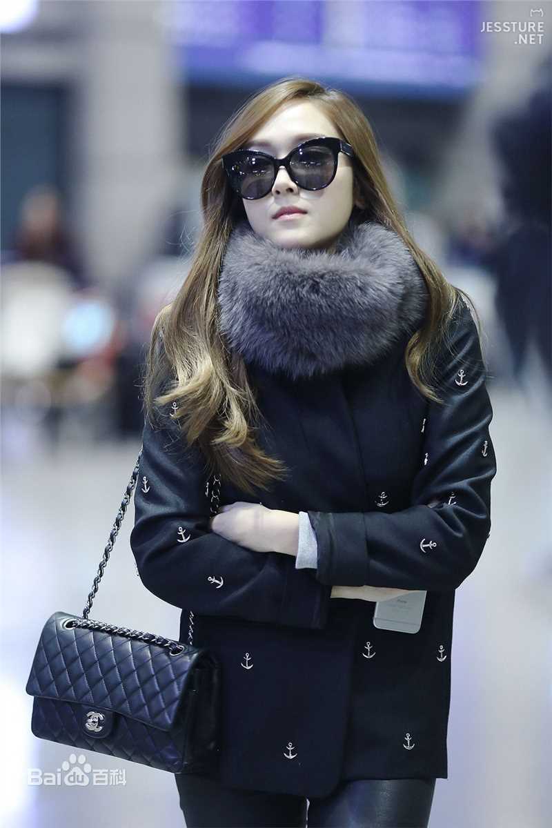 郑秀妍(Jung Soo Yeon、ジェシカ、チョンスヨン)机场饭拍生活照