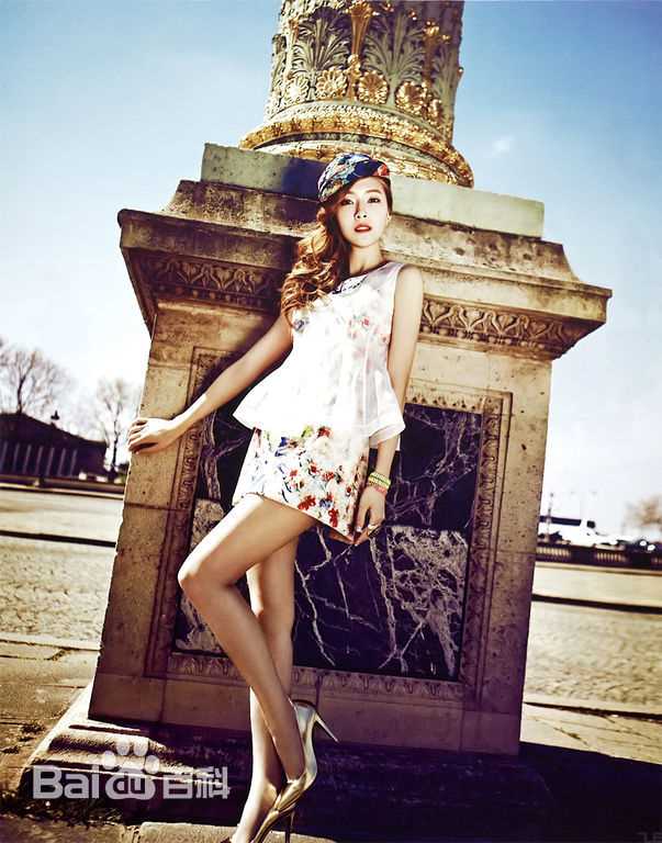 郑秀妍(Jung Soo Yeon、ジェシカ、チョンスヨン)杂志画报