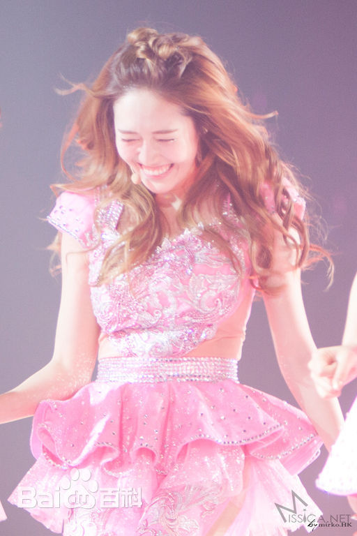 郑秀妍(Jung Soo Yeon、ジェシカ、チョンスヨン)演唱会饭拍壁纸壁纸