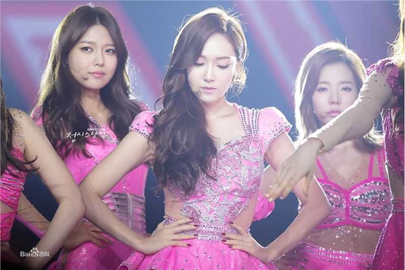 郑秀妍(Jung Soo Yeon、ジェシカ、チョンスヨン)演唱会饭拍壁纸壁纸