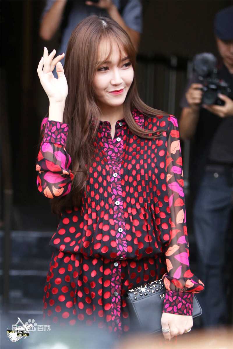 郑秀妍(Jung Soo Yeon、ジェシカ、チョンスヨン)150914 纽约时装周前后照片