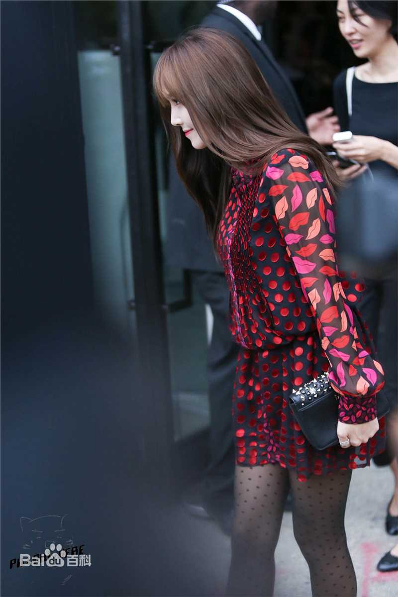 郑秀妍(Jung Soo Yeon、ジェシカ、チョンスヨン)150914 纽约时装周前后照片