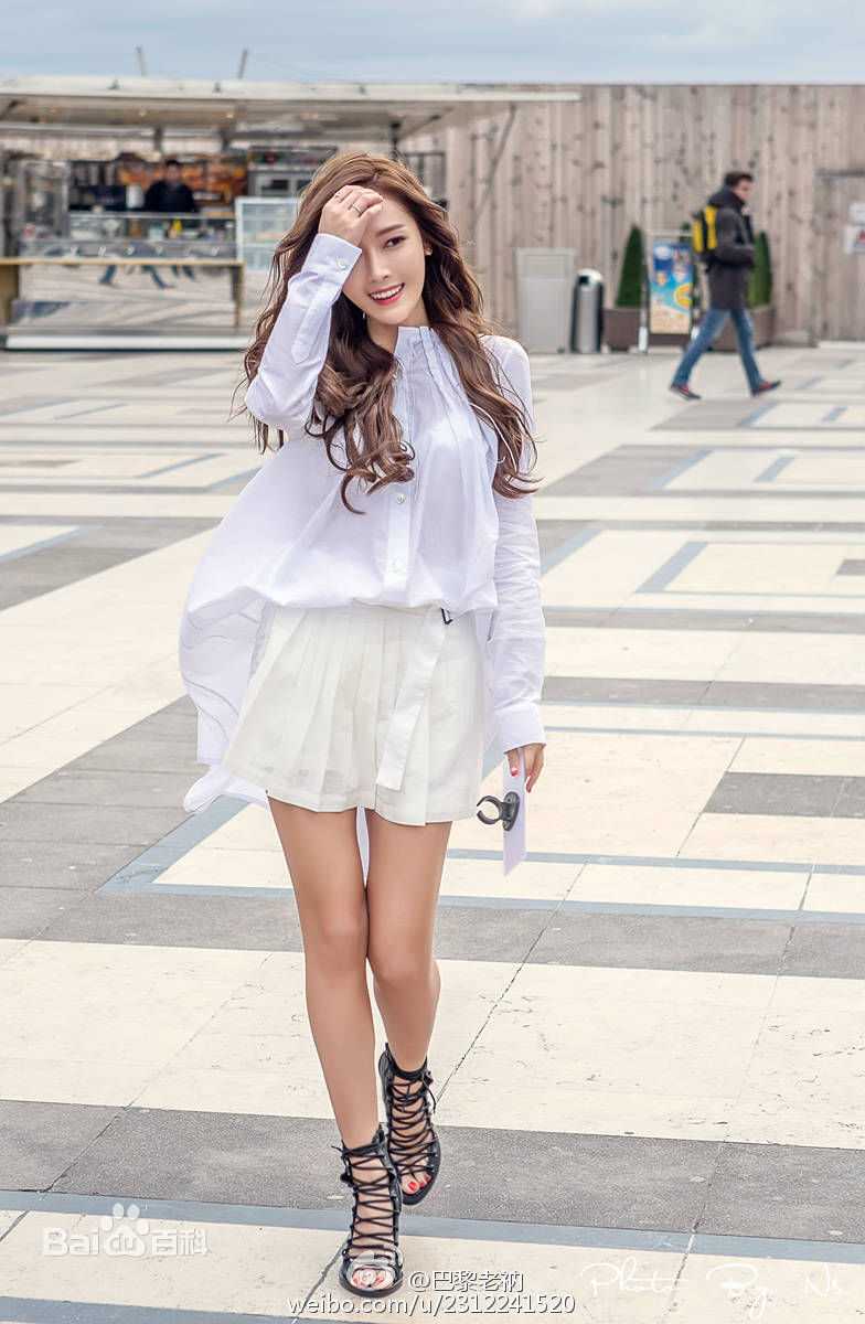 郑秀妍(Jung Soo Yeon、ジェシカ、チョンスヨン)160303 巴黎时装周图片图集