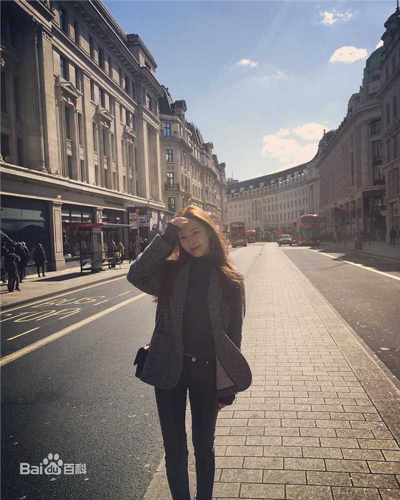 郑秀妍(Jung Soo Yeon、ジェシカ、チョンスヨン)旅行性感图片壁纸