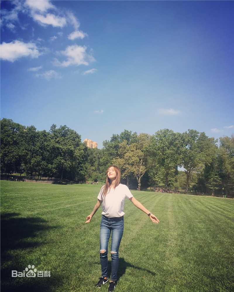 郑秀妍(Jung Soo Yeon、ジェシカ、チョンスヨン)旅行性感图片壁纸