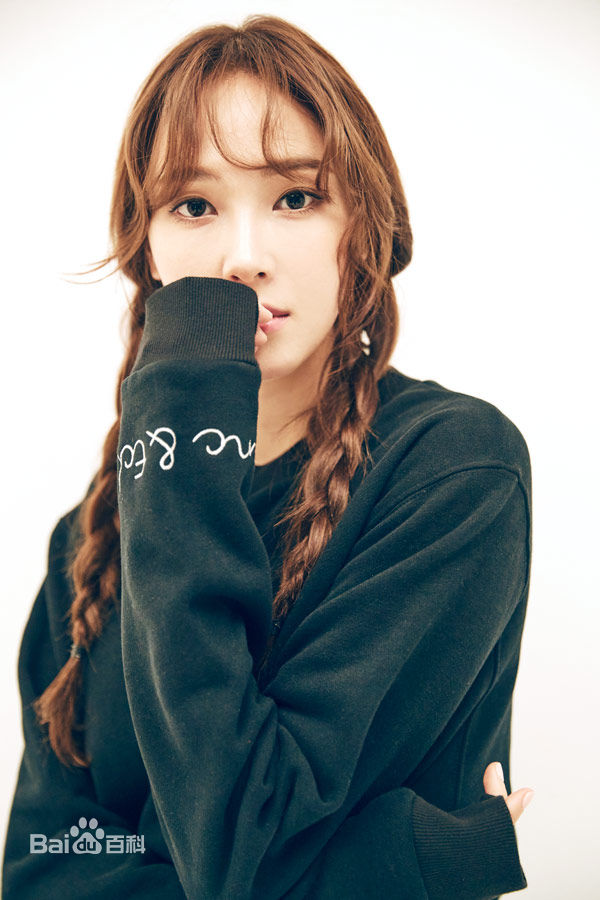 郑秀妍(Jung Soo Yeon、ジェシカ、チョンスヨン)BLANC&ECLARE性感图片图集