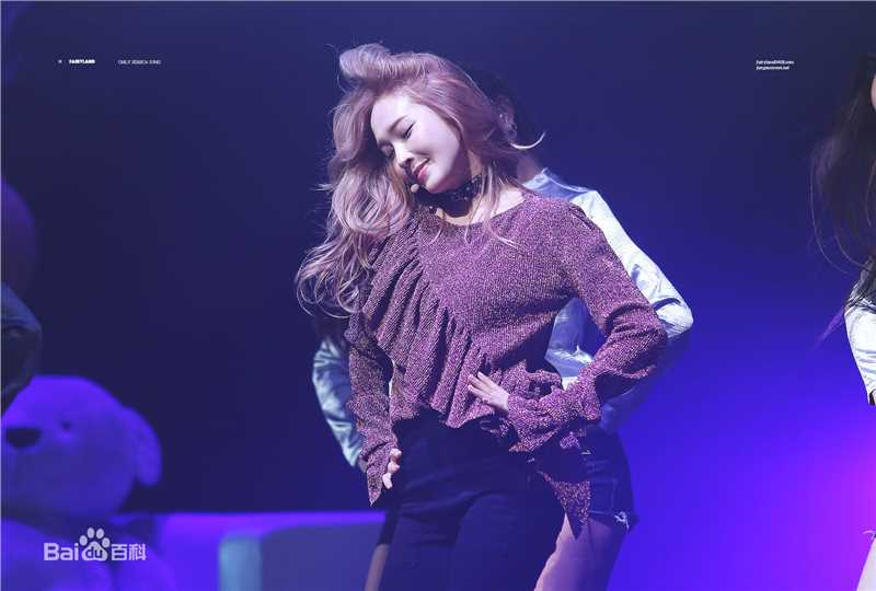 郑秀妍(Jung Soo Yeon、ジェシカ、チョンスヨン)showcase图册