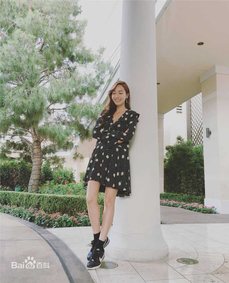 郑秀妍(Jung Soo Yeon、ジェシカ、チョンスヨン)ins图片图册