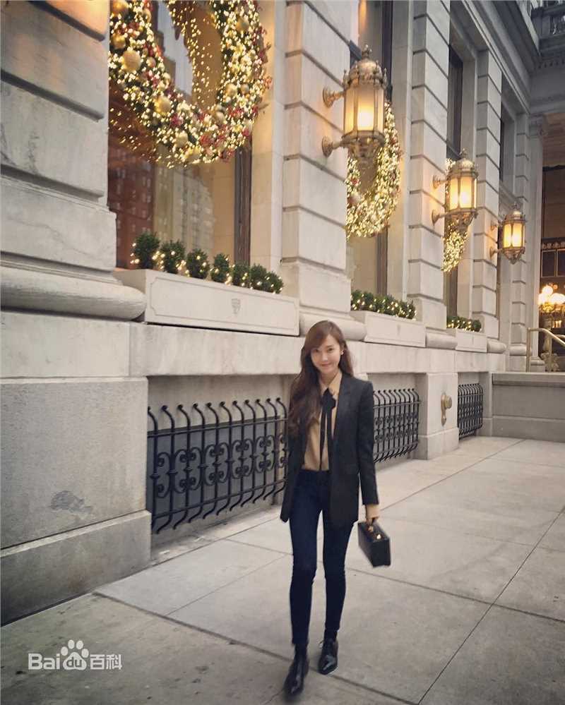 郑秀妍(Jung Soo Yeon、ジェシカ、チョンスヨン)ins图片图册