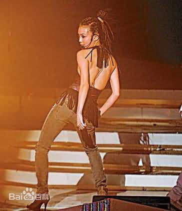 容祖儿(Joey Yung) 演唱会壁纸壁纸