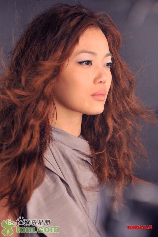 高清容祖儿(Joey Yung)在《破相》MV中的图集