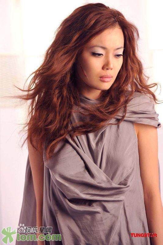 高清容祖儿(Joey Yung)在《破相》MV中的图集