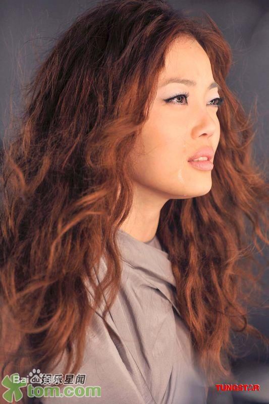 高清容祖儿(Joey Yung)在《破相》MV中的图集