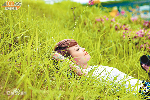 容祖儿(Joey Yung)2010代言百老汇电器产品连锁店图册