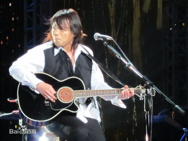 伍佰(Wu Bai)2009年成都不插电演唱会性感图片图集