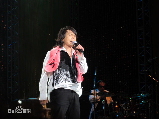 伍佰(Wu Bai)2009年成都不插电演唱会性感图片图集