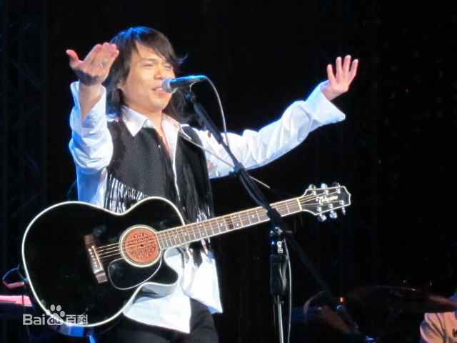 伍佰(Wu Bai)2009年成都不插电演唱会性感图片图集