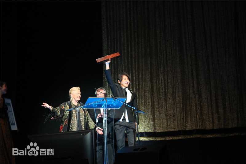 刘谦(Louis Liu（路易斯·刘）)魔术界最高奖-年度魔术师素颜照相册