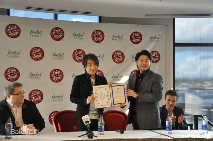 刘谦(Louis Liu（路易斯·刘）)2010年世界巡演发布会前后照片