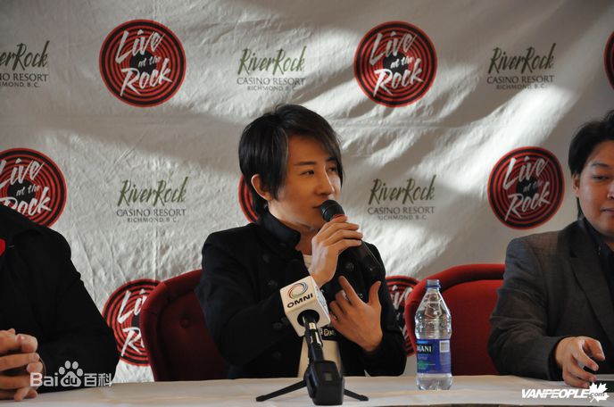 刘谦(Louis Liu（路易斯·刘）)2010年世界巡演发布会前后照片