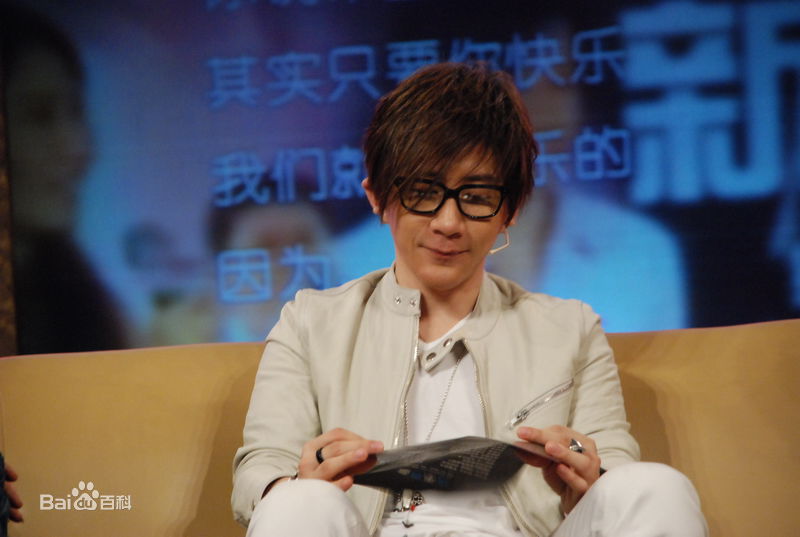 刘谦(Louis Liu（路易斯·刘）)鲁豫有约性感图片壁纸