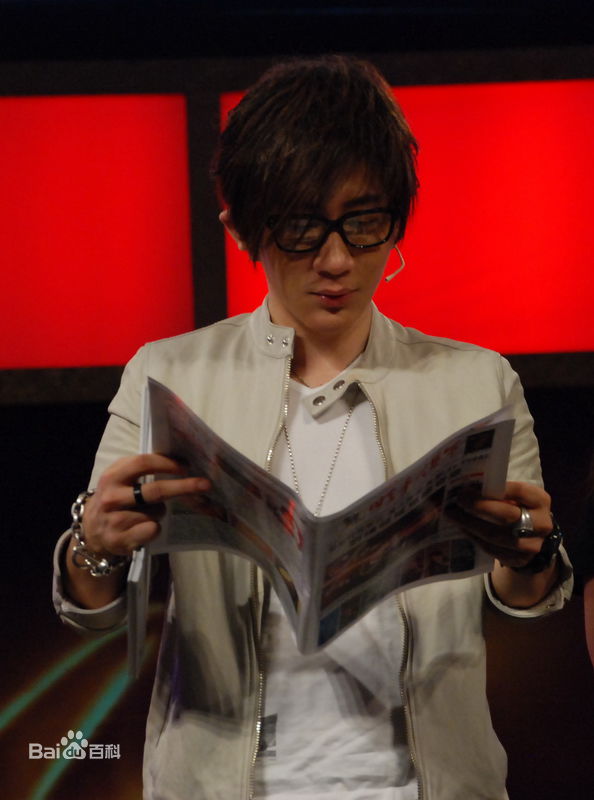 刘谦(Louis Liu（路易斯·刘）)鲁豫有约性感图片壁纸