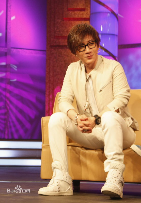 刘谦(Louis Liu（路易斯·刘）)鲁豫有约性感图片壁纸