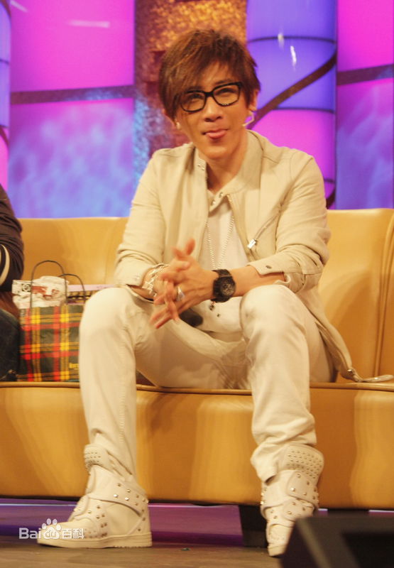 刘谦(Louis Liu（路易斯·刘）)鲁豫有约性感图片壁纸