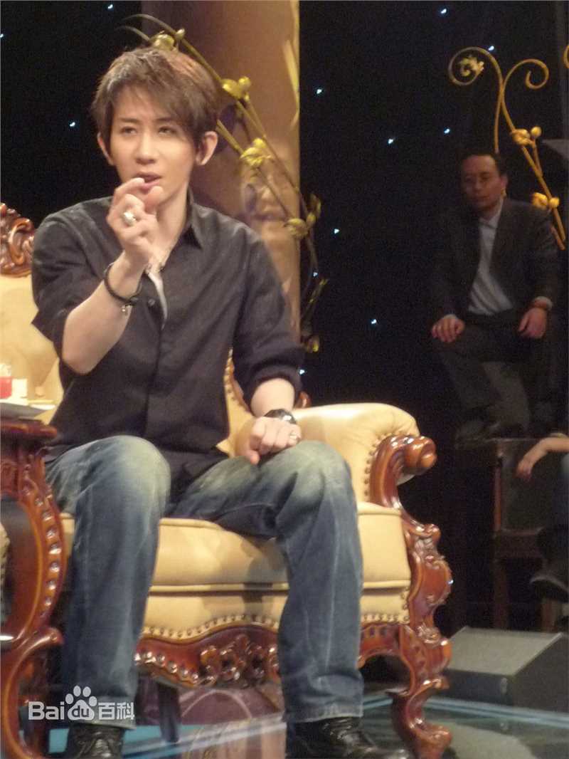 刘谦(Louis Liu（路易斯·刘）)录制五星夜话图片图册