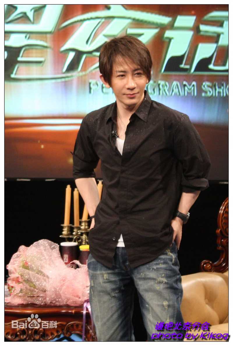 刘谦(Louis Liu（路易斯·刘）)录制五星夜话图片图册