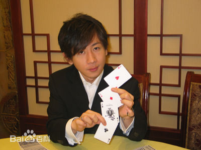 刘谦(Louis Liu（路易斯·刘）)魔法四部曲生活照相册