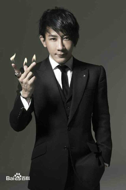 刘谦(Louis Liu（路易斯·刘）)个人照素颜照相册