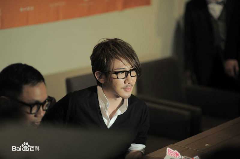 刘谦(Louis Liu（路易斯·刘）)个人照素颜照相册