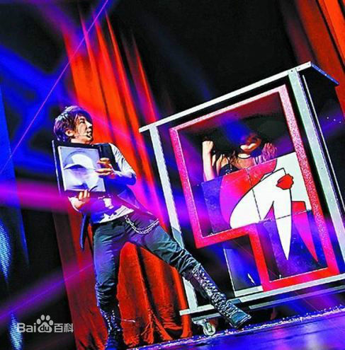 刘谦(Louis Liu（路易斯·刘）)演出照片生活照