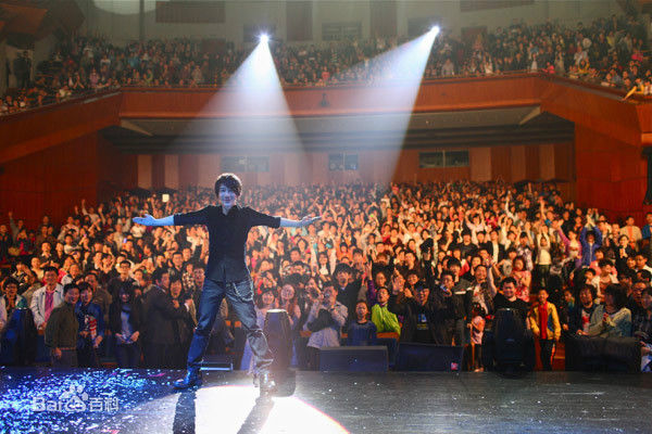 刘谦(Louis Liu（路易斯·刘）)演出照片生活照