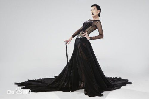 最新徐熙娣(Elephant Dee)在小S暗黑摇滚《心脏喷血》中的图集