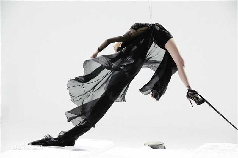 最新徐熙娣(Elephant Dee)在小S暗黑摇滚《心脏喷血》中的图集