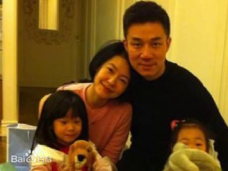 徐熙娣(Elephant Dee)与丈夫、女儿生活照