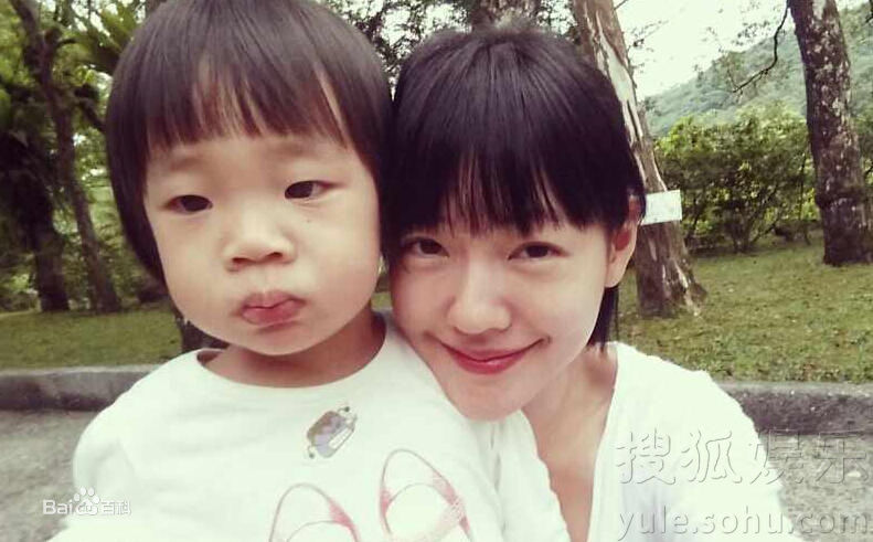 徐熙娣(Elephant Dee)与丈夫、女儿生活照