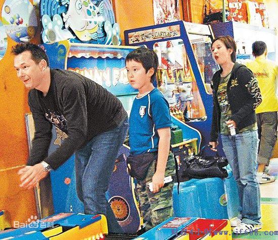 李明依(Emi Lee)前后照片