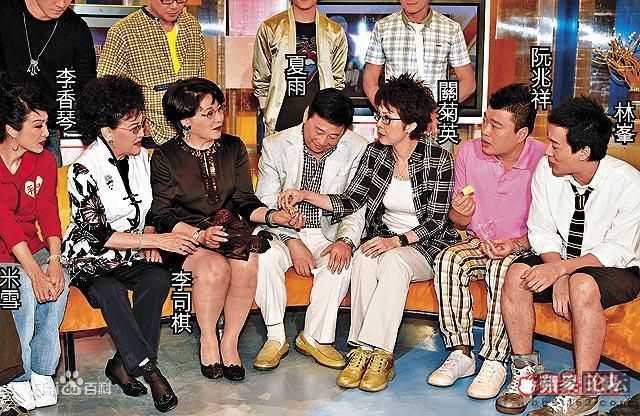 夏雨参加活动照片素颜照相册