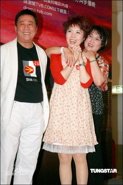 夏雨参加活动照片素颜照相册