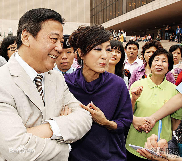 夏雨参加活动照片素颜照相册