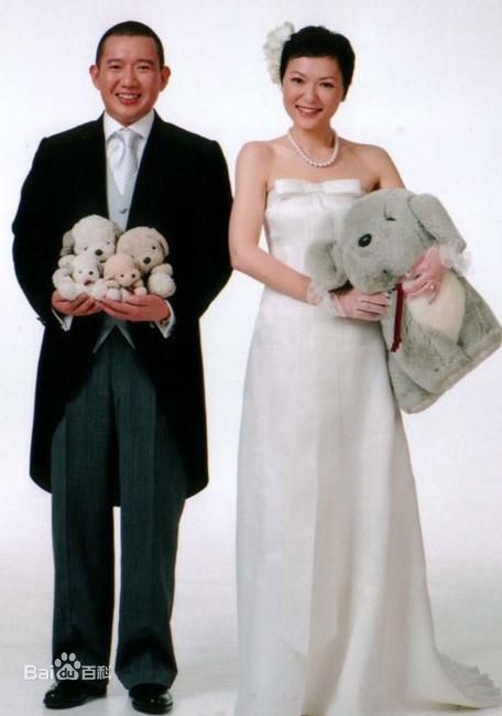 田蕊妮(Kristal Tin)结婚照壁纸壁纸