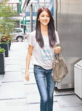 吴千语(Karena Ng)生活照前后照片