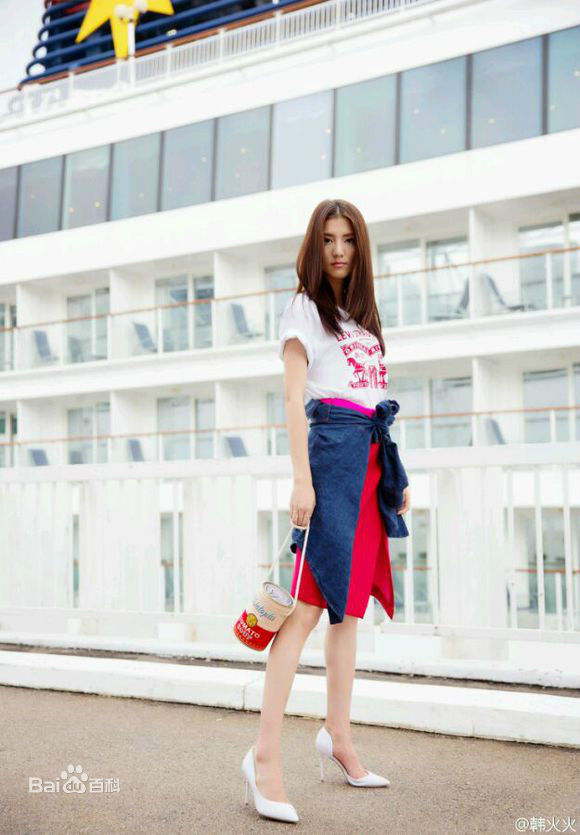 吴千语(Karena Ng)街拍图片图册