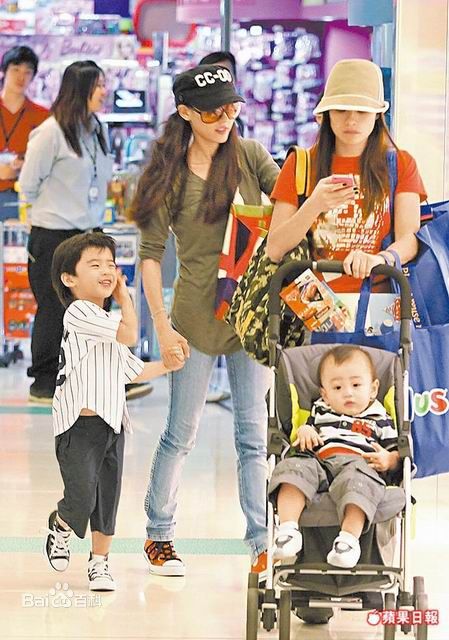 谢振轩(Lucas Tse)2011年照片图册