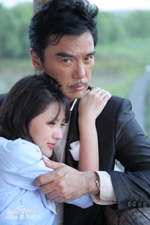 最新甘薇(Gan Vei)在电影《之地》花絮中的图集